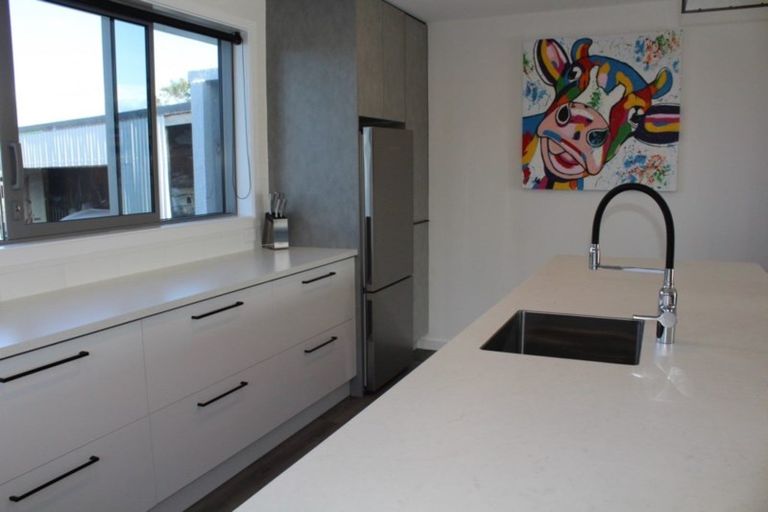 Photo of property in 79 Albert Street, Winton, 9720