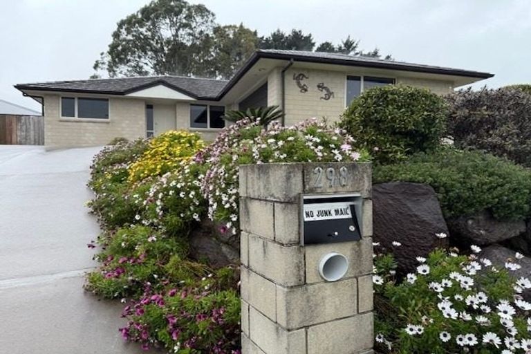 Photo of property in 298 Ballintoy Park Drive, Welcome Bay, Tauranga, 3175