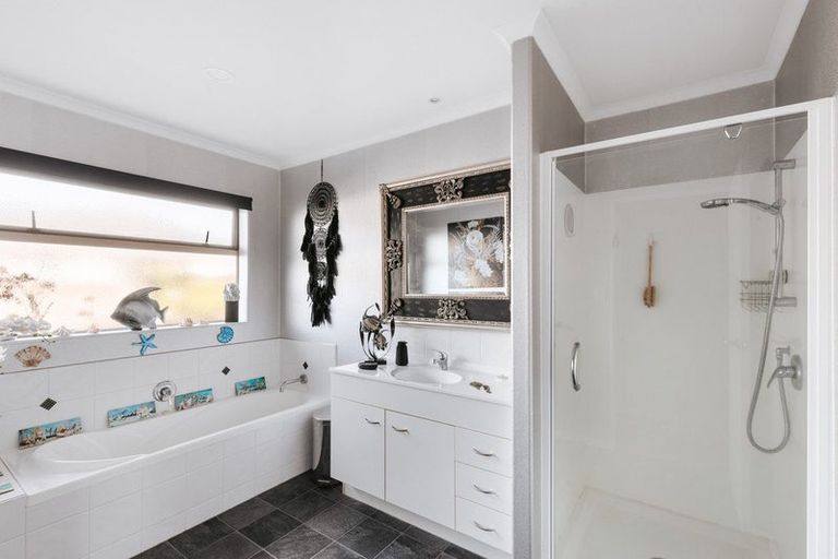 Photo of property in 30 Gibson Place, Papamoa Beach, Papamoa, 3118