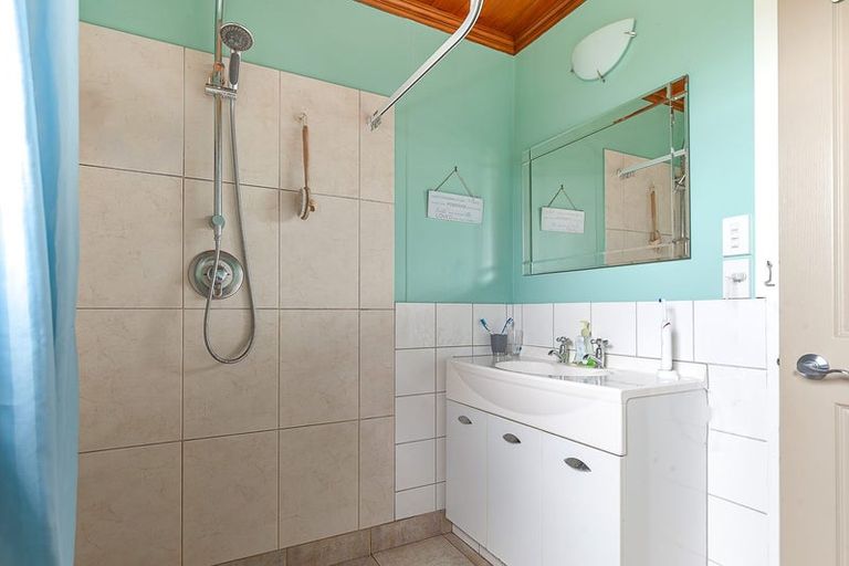 Photo of property in 50 Abel Tasman Drive, Takaka, 7110