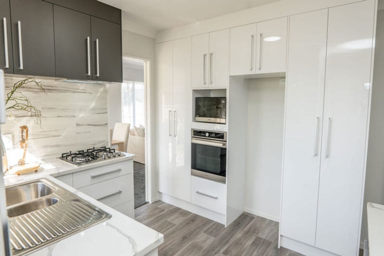 Photo of property in 5 Greta Banks Place, Wattle Downs, Auckland, 2103