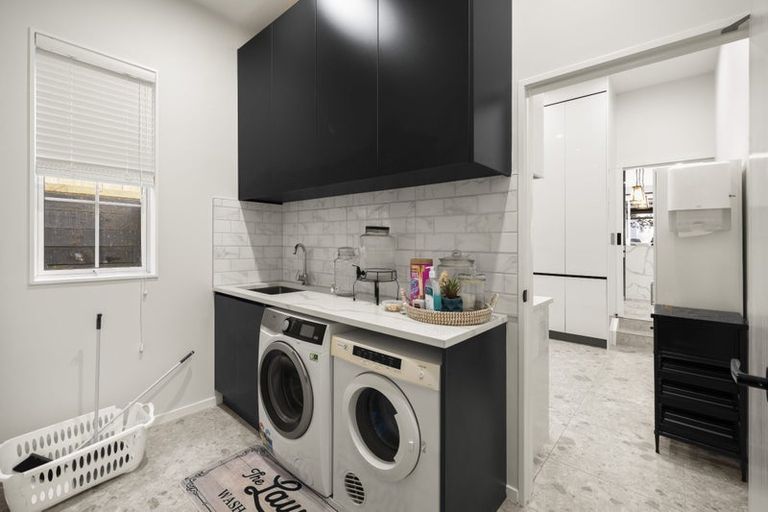 Photo of property in 9 Bremner Ridge Street, Flat Bush, Auckland, 2019
