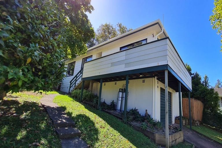Photo of property in 11 Topliss Drive, Northcross, Auckland, 0632