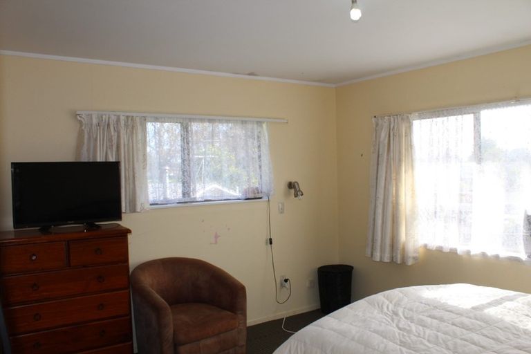 Photo of property in 5 Turner Place, Pukekohe, 2120