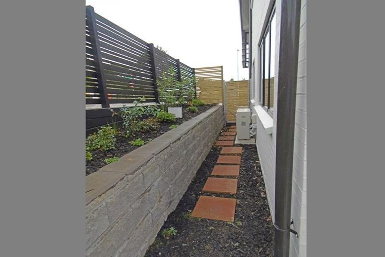 Photo of property in 2 Saltmarsh Road, Hobsonville, Auckland, 0616