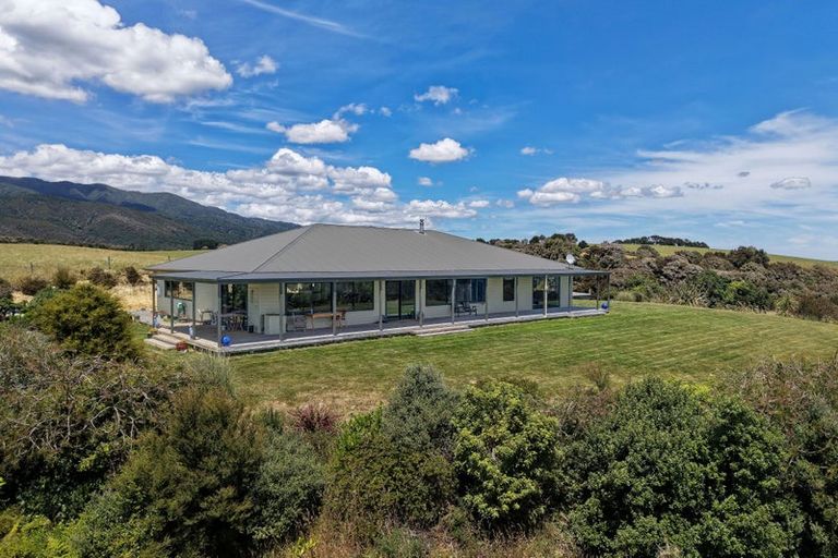 Photo of property in 1937 Lake Ferry Road, Pirinoa, Featherston, 5772