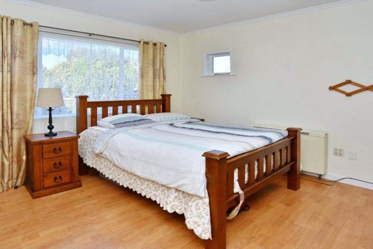 Photo of property in 213 Main North Road, Redwood, Christchurch, 8051