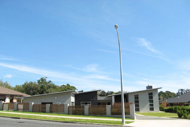 Photo of property in 221 Heta Road, Merrilands, New Plymouth, 4312