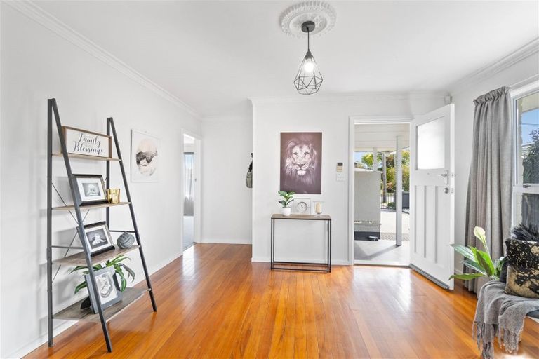 Photo of property in 36 Cutts Road, Russley, Christchurch, 8042