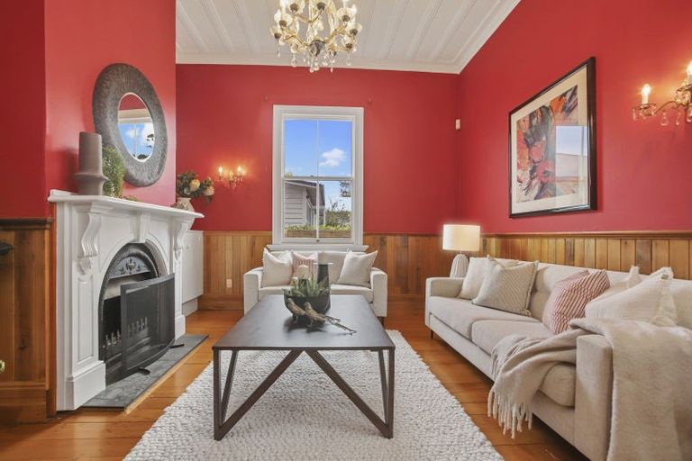 Photo of property in 60 Princes Street, Northcote Point, Auckland, 0627