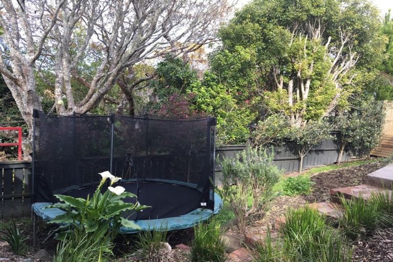 Photo of property in 41 Simla Crescent, Khandallah, Wellington, 6035