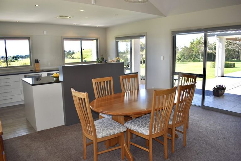 Photo of property in 63 Manakau Heights Drive, Manakau, Otaki, 5583