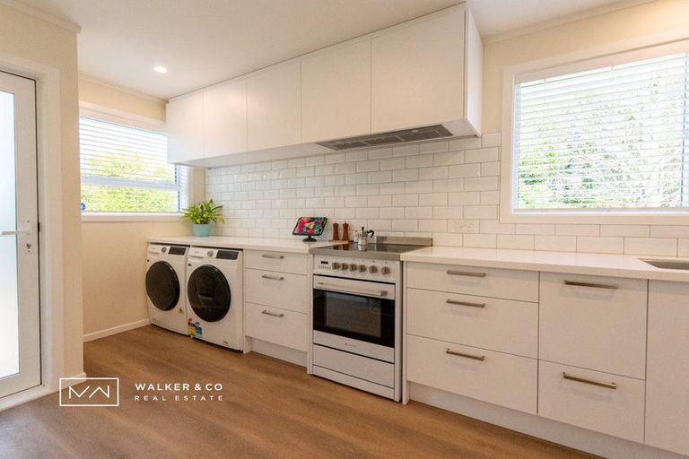 Photo of property in 40 Larchmont Grove, Totara Park, Upper Hutt, 5018