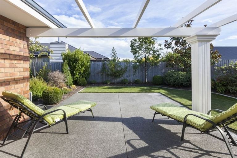 Photo of property in 32 Mokihi Gardens, Hillmorton, Christchurch, 8024