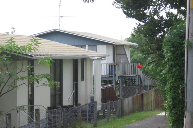 Photo of property in 13a Lynwood Road, New Lynn, Auckland, 0600