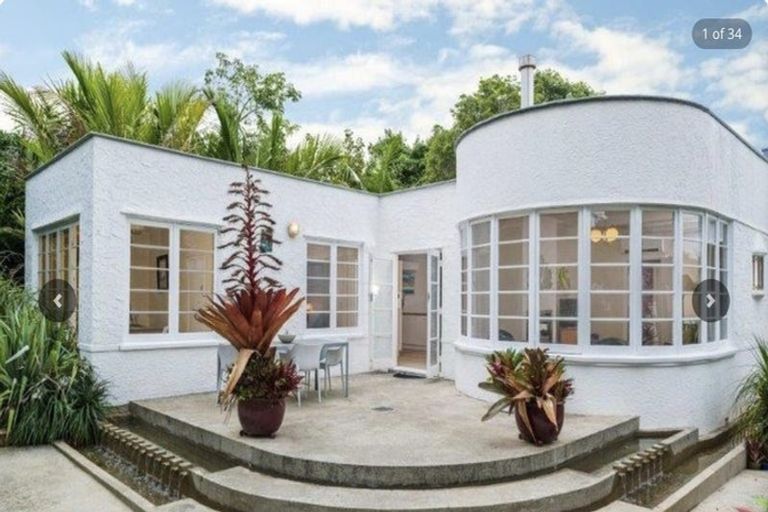Photo of property in 886 Mount Eden Road, Three Kings, Auckland, 1024