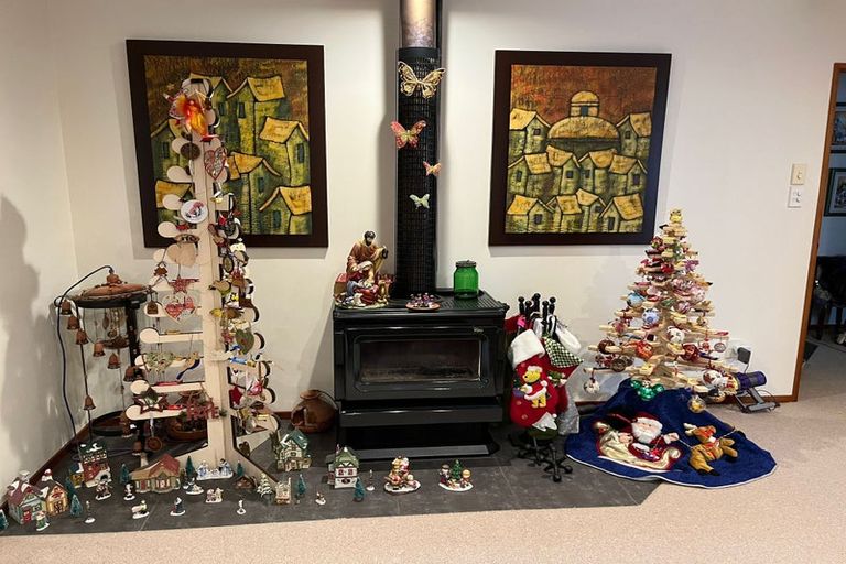 Photo of property in 27 Hewitts Road, Woodend, 7610