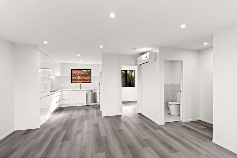 Photo of property in 8/418 Richardson Road, Mount Roskill, Auckland, 1041