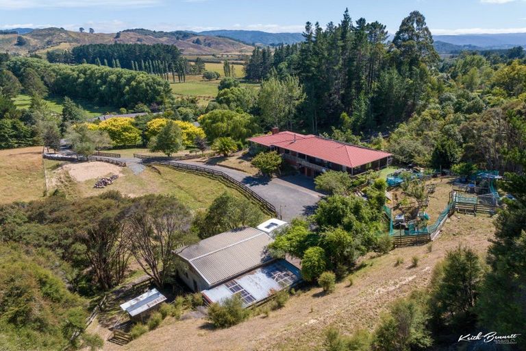 Photo of property in 243 Katherine Mansfield Drive, Whitemans Valley, Upper Hutt, 5371