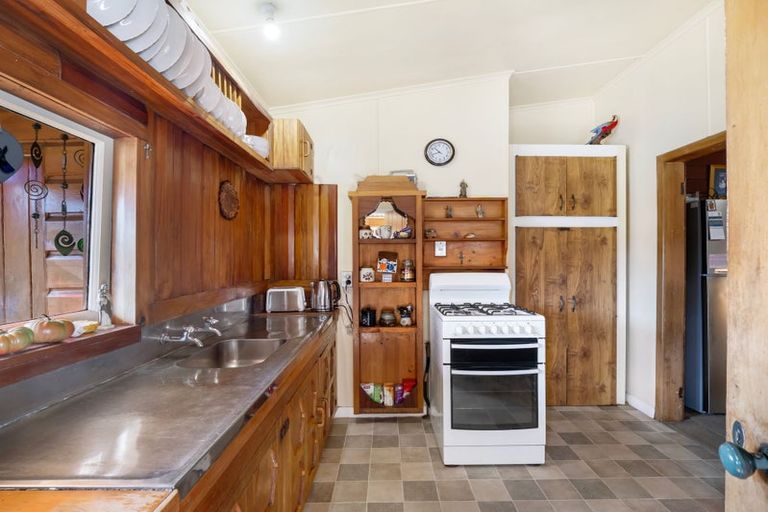 Photo of property in 140 Gonville Avenue, Gonville, Whanganui, 4501