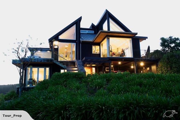 Photo of property in 1/133 Mapara Road, Acacia Bay, Taupo, 3385