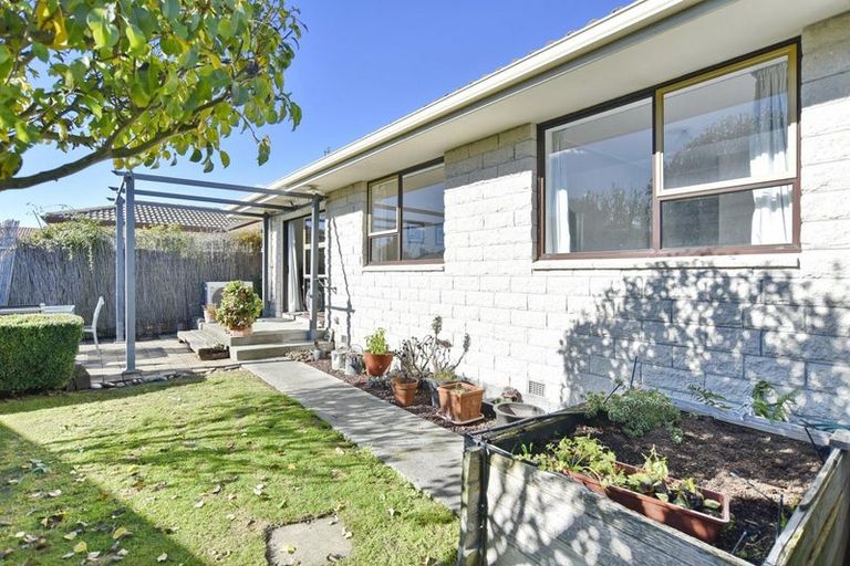 Photo of property in 1/17 Castile Place, Belfast, Christchurch, 8051