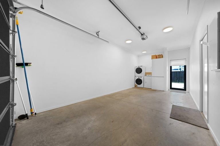 Photo of property in 12 Hoiho Road, Pukekohe, 2120