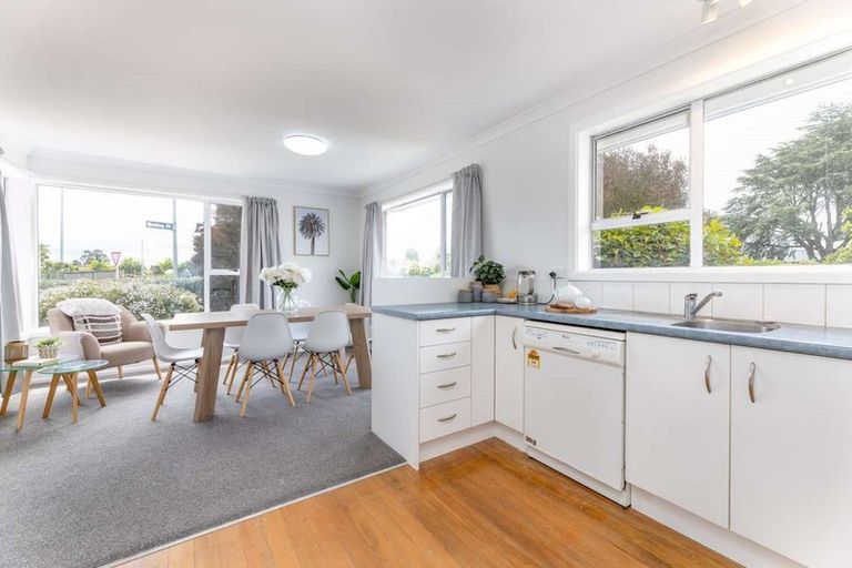 Photo of property in 6 Masham Road, Broomfield, Christchurch, 8042