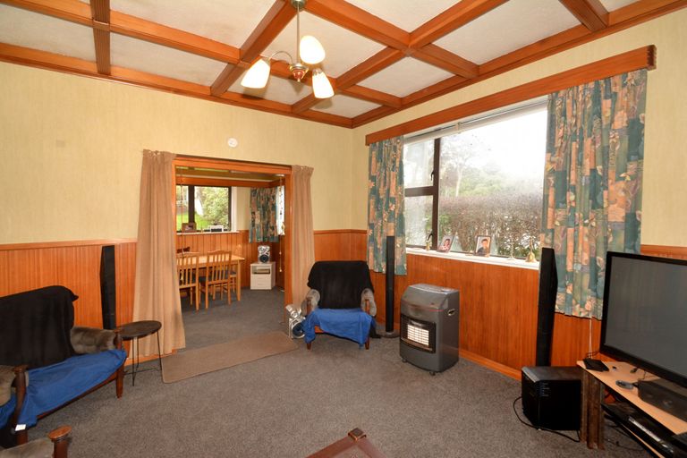 Photo of property in 25 Kaikorai Valley Road, Kaikorai, Dunedin, 9010