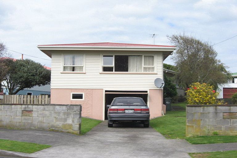 Photo of property in 6 Clearmont Crescent, Blagdon, New Plymouth, 4310