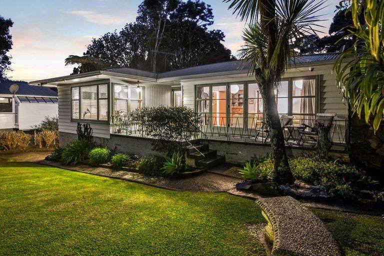 Photo of property in 13 Sylvan Valley Avenue, Titirangi, Auckland, 0604