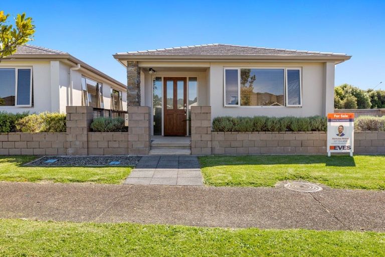 Photo of property in 24 Scoria Close, Pyes Pa, Tauranga, 3112