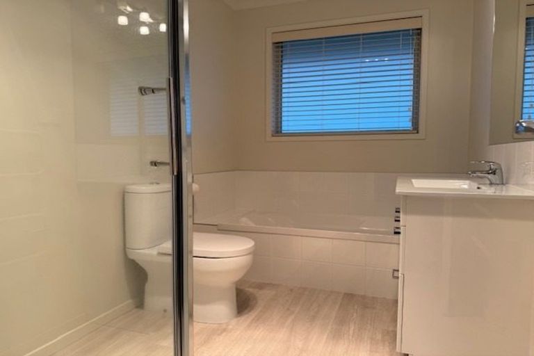 Photo of property in 298 Ballintoy Park Drive, Welcome Bay, Tauranga, 3175