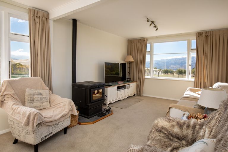 Photo of property in 180 Hall Road, Bannockburn, Cromwell, 9384