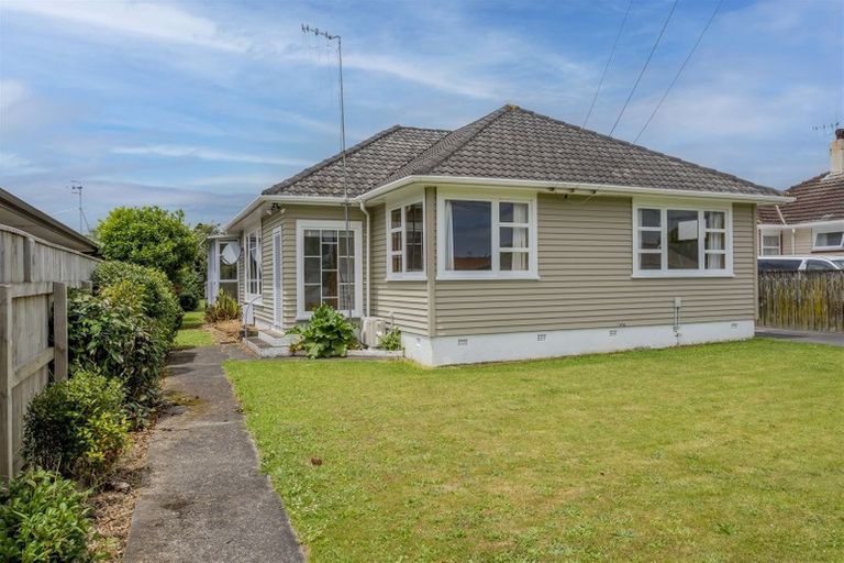 Photo of property in 154 Weraroa Road, Levin, 5510