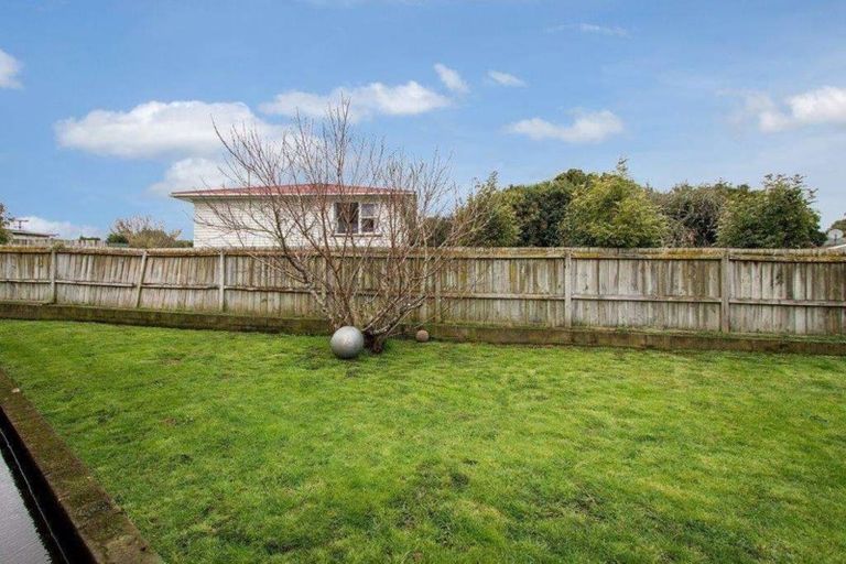 Photo of property in 15 Surrey Street, Manurewa, Auckland, 2102