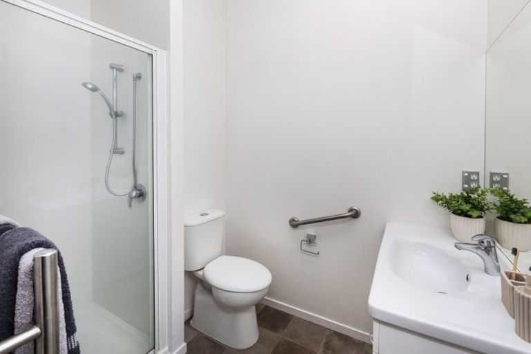 Photo of property in 4/6 Kauri Street, Riccarton, Christchurch, 8041