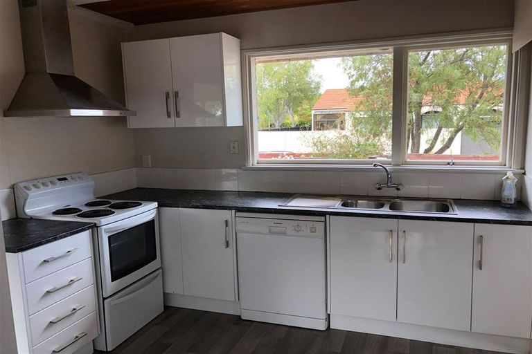 Photo of property in 48 Solway Avenue, Ilam, Christchurch, 8041