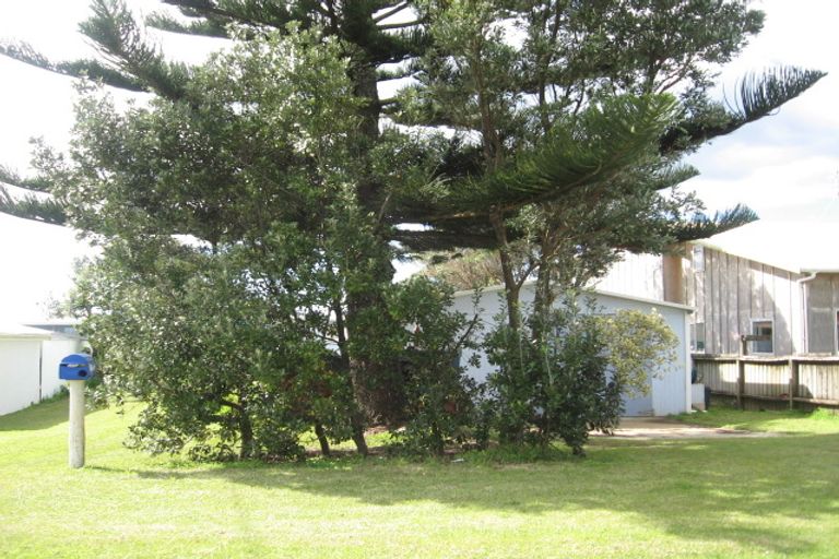 Photo of property in 12 Hall Road, Pataua North, Parua Bay, 0175