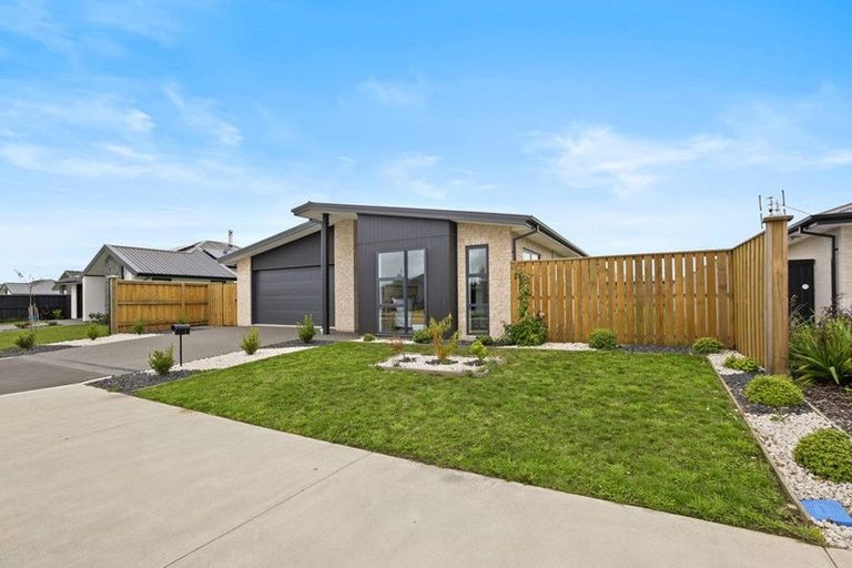 Photo of property in 184 Faringdon Boulevard, Rolleston, 7615