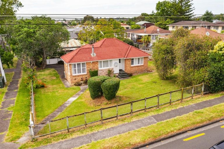 Photo of property in 86 Titirangi Road, New Lynn, Auckland, 0600