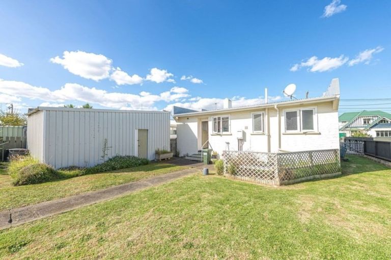 Photo of property in 72 Liverpool Street, Whanganui, 4500