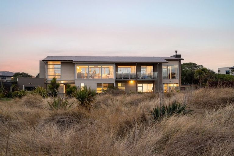 Photo of property in 9 Neptune Place, Waimairi Beach, Christchurch, 8083