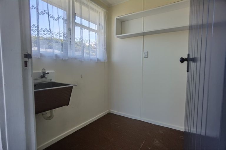 Photo of property in 31 Rangituhi Crescent, Takapuwahia, Porirua, 5022