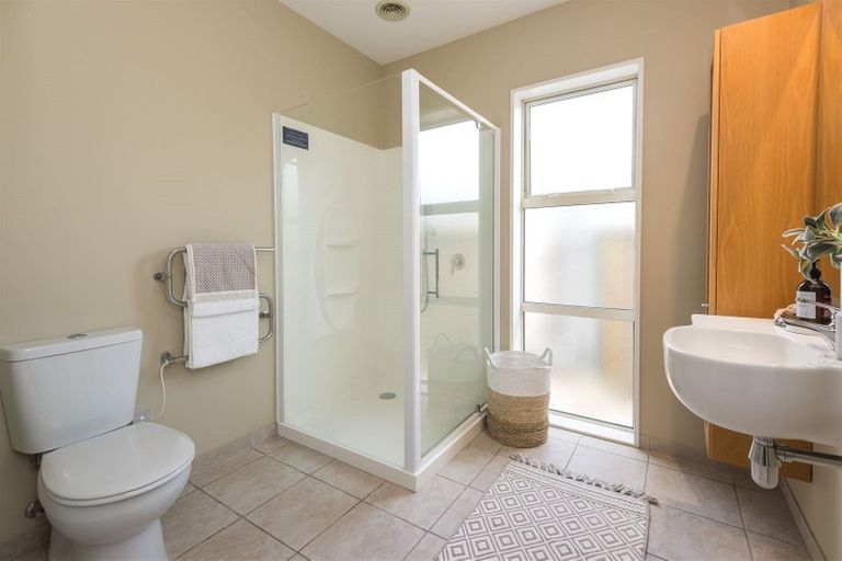 Photo of property in 4/43 Main Road, Redcliffs, Christchurch, 8081