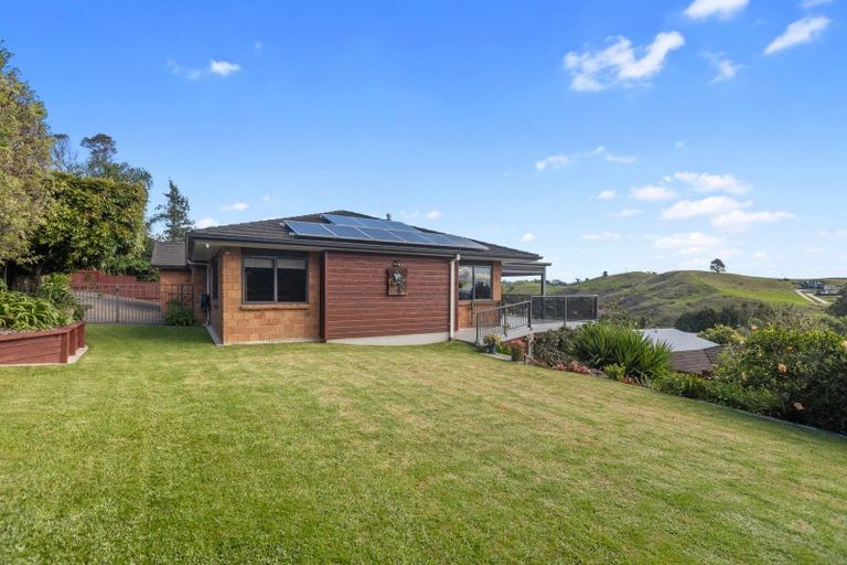 Photo of property in 132 Waikite Road, Welcome Bay, Tauranga, 3175