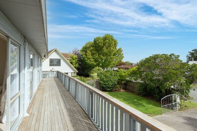 Photo of property in 6 Jenkins Avenue, Redwood, Christchurch, 8051