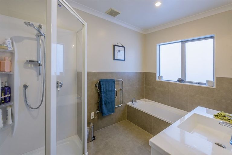 Photo of property in 26 Okarito Avenue, Levin, 5510