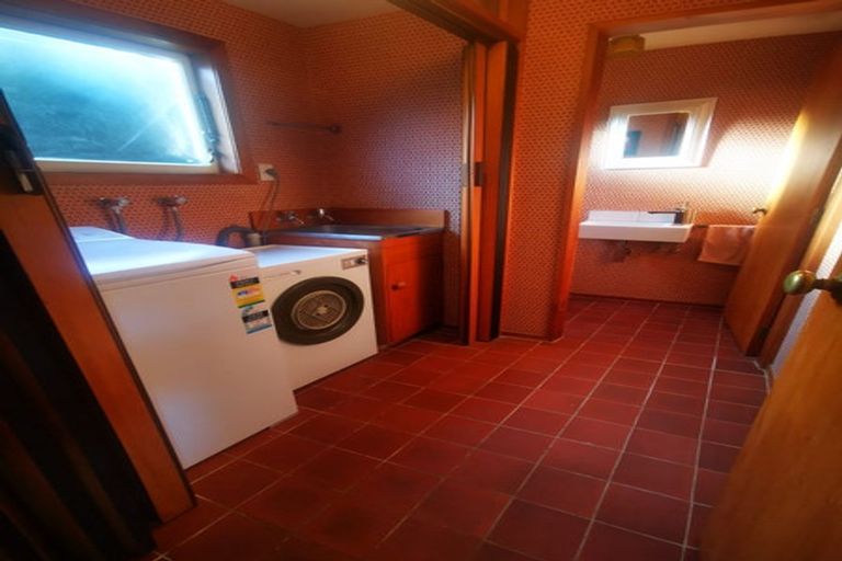 Photo of property in 16 Indira Place, Khandallah, Wellington, 6035