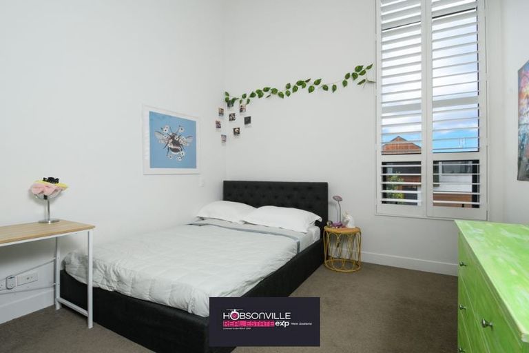 Photo of property in 21 Isitt Road, Hobsonville, Auckland, 0616